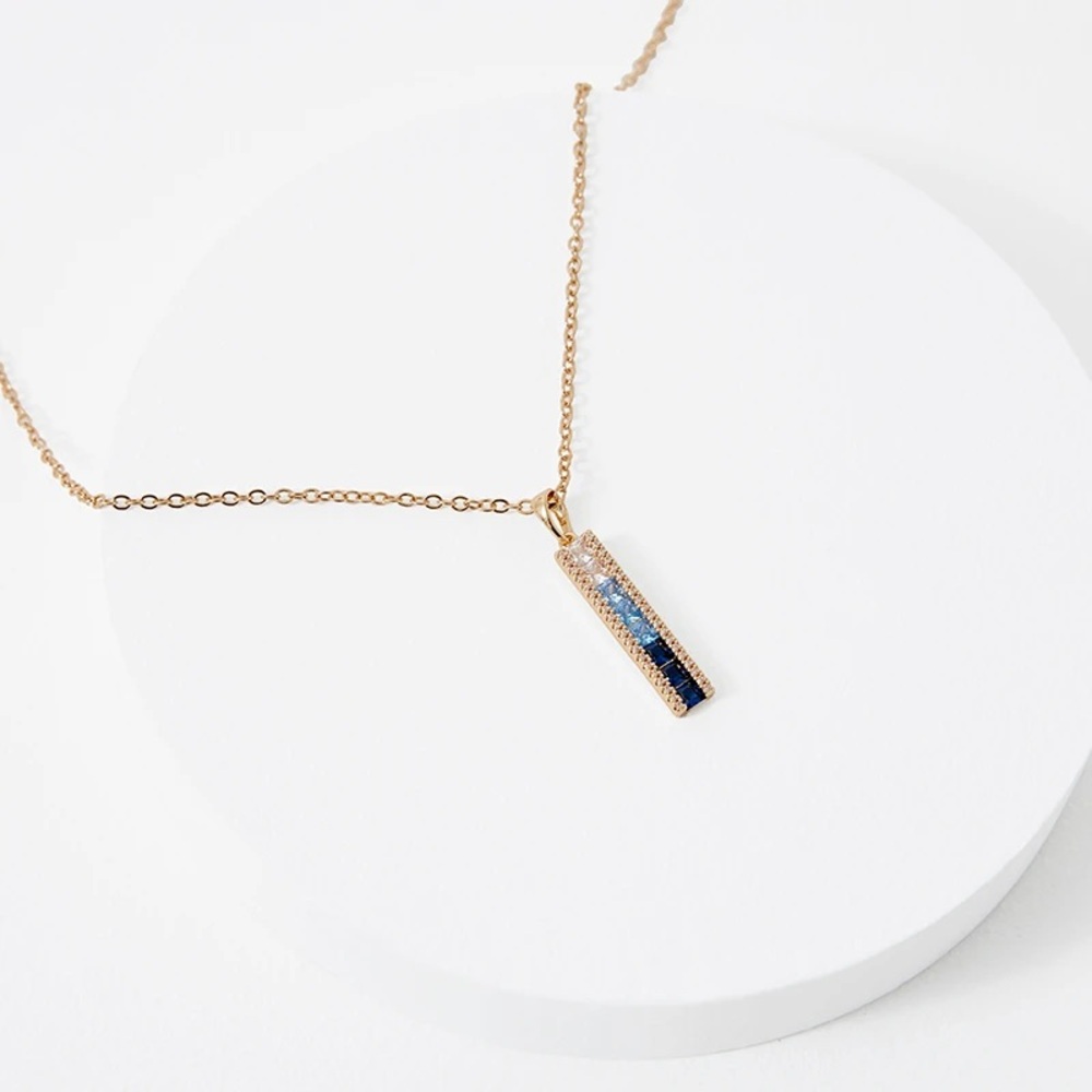 NWT VINCE CAMUTO Blue Ombré CZ Necklace - Picture 3 of 7